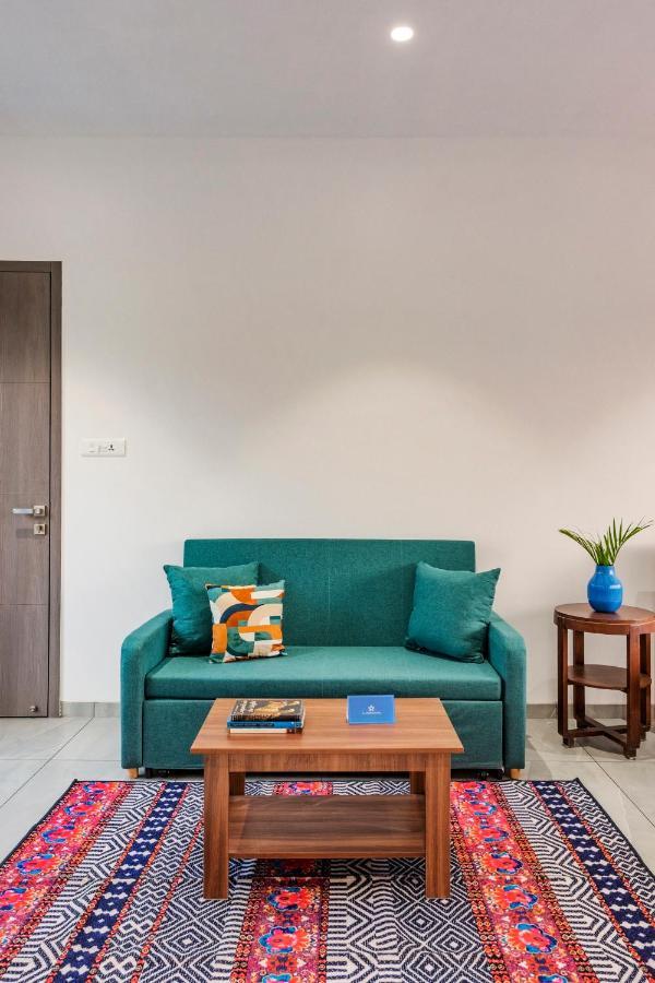Saffronstays Mayfair Gardens 4 Bedroom Petfriendly Pool Villa Alibag Bagian luar foto
