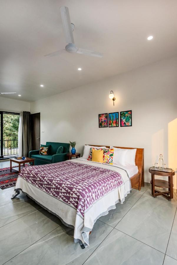 Saffronstays Mayfair Gardens 4 Bedroom Petfriendly Pool Villa Alibag Bagian luar foto