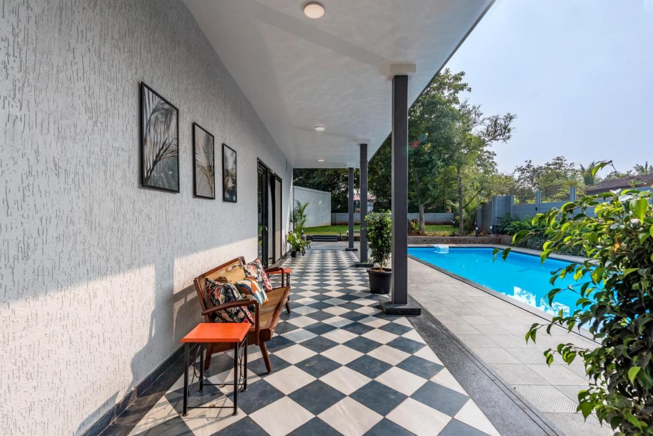 Saffronstays Mayfair Gardens 4 Bedroom Petfriendly Pool Villa Alibag Bagian luar foto
