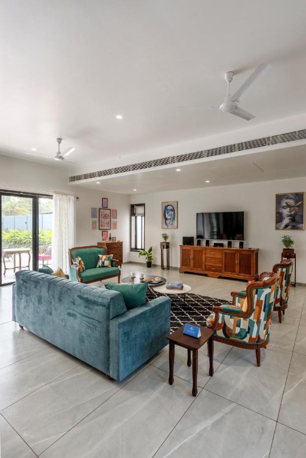Saffronstays Mayfair Gardens 4 Bedroom Petfriendly Pool Villa Alibag Bagian luar foto